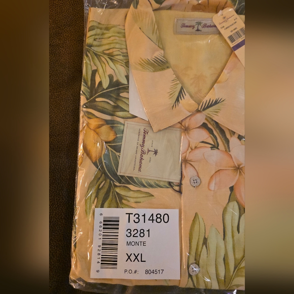 Tommy Bahama Men's Floral Shirt - Green and Tan. 100% Silk XXL - Picture 3 of 5